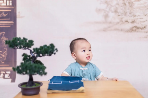 东明宝宝被跳蚤咬了 东明宝宝被跳蚤咬了